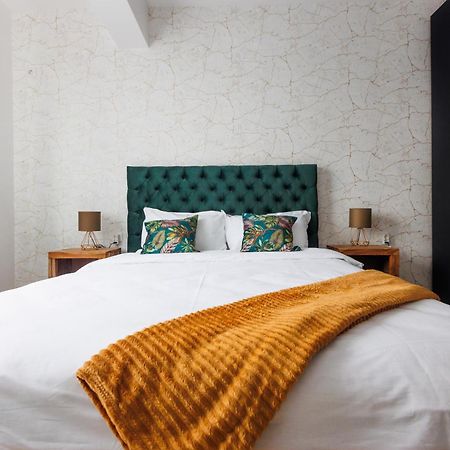 Touchdown Apartment Near Bucharest Airport Otopeni Bagian luar foto