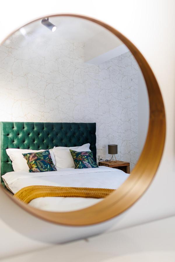 Touchdown Apartment Near Bucharest Airport Otopeni Bagian luar foto