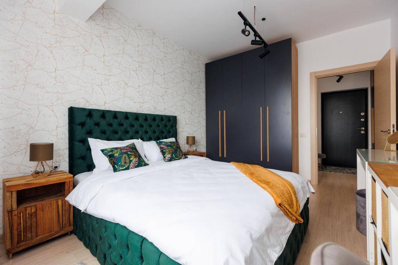 Touchdown Apartment Near Bucharest Airport Otopeni Bagian luar foto