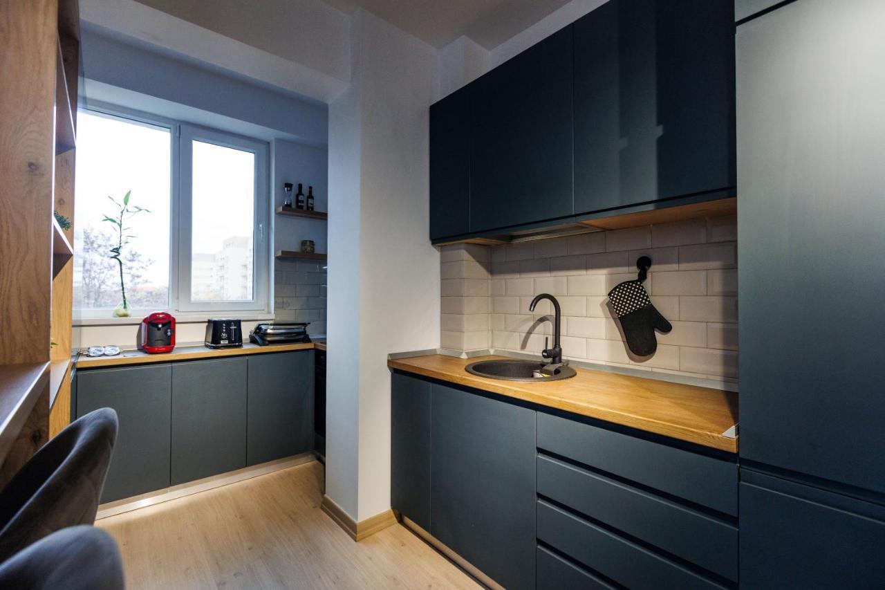 Touchdown Apartment Near Bucharest Airport Otopeni Bagian luar foto